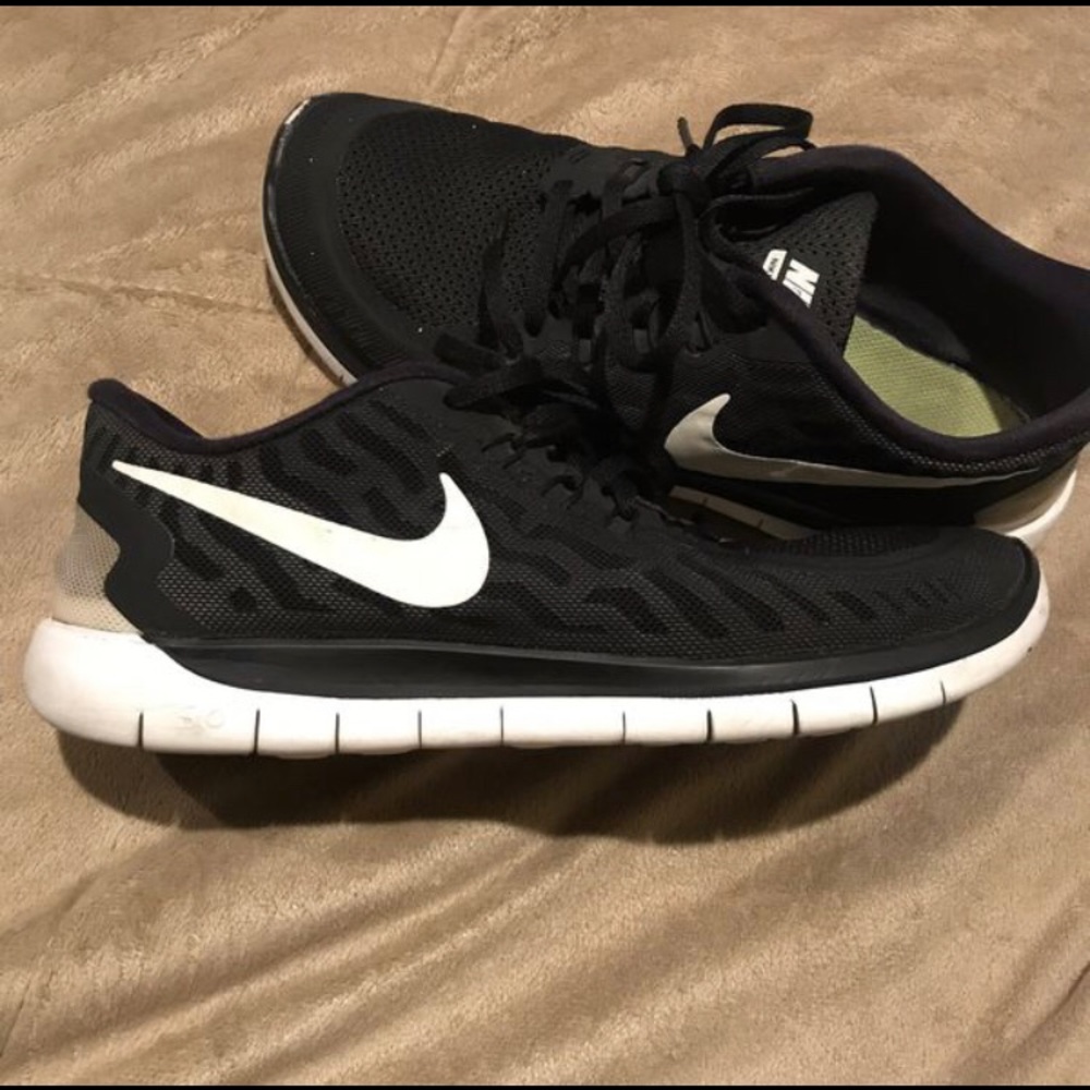 NIKE FREE 5.0 SHOES